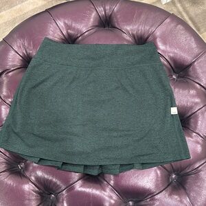 Vuori Tennis Skirt- Hunter Green Size 4